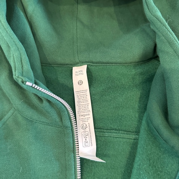 NEW with tags! Lululemon Scuba Oversized Full-Zip Hoodie
Everglade Green XL/XXL - Picture 6 of 8
